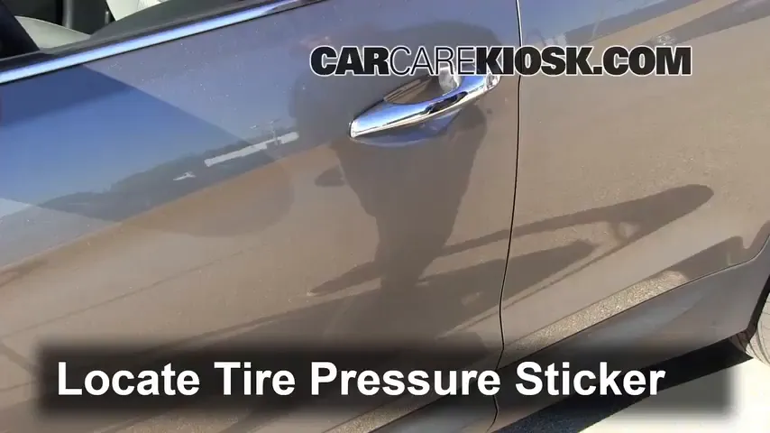 2013 Hyundai Santa Fe Sport 2.4L 4 Cyl. Tires & Wheels Check Tire Pressure